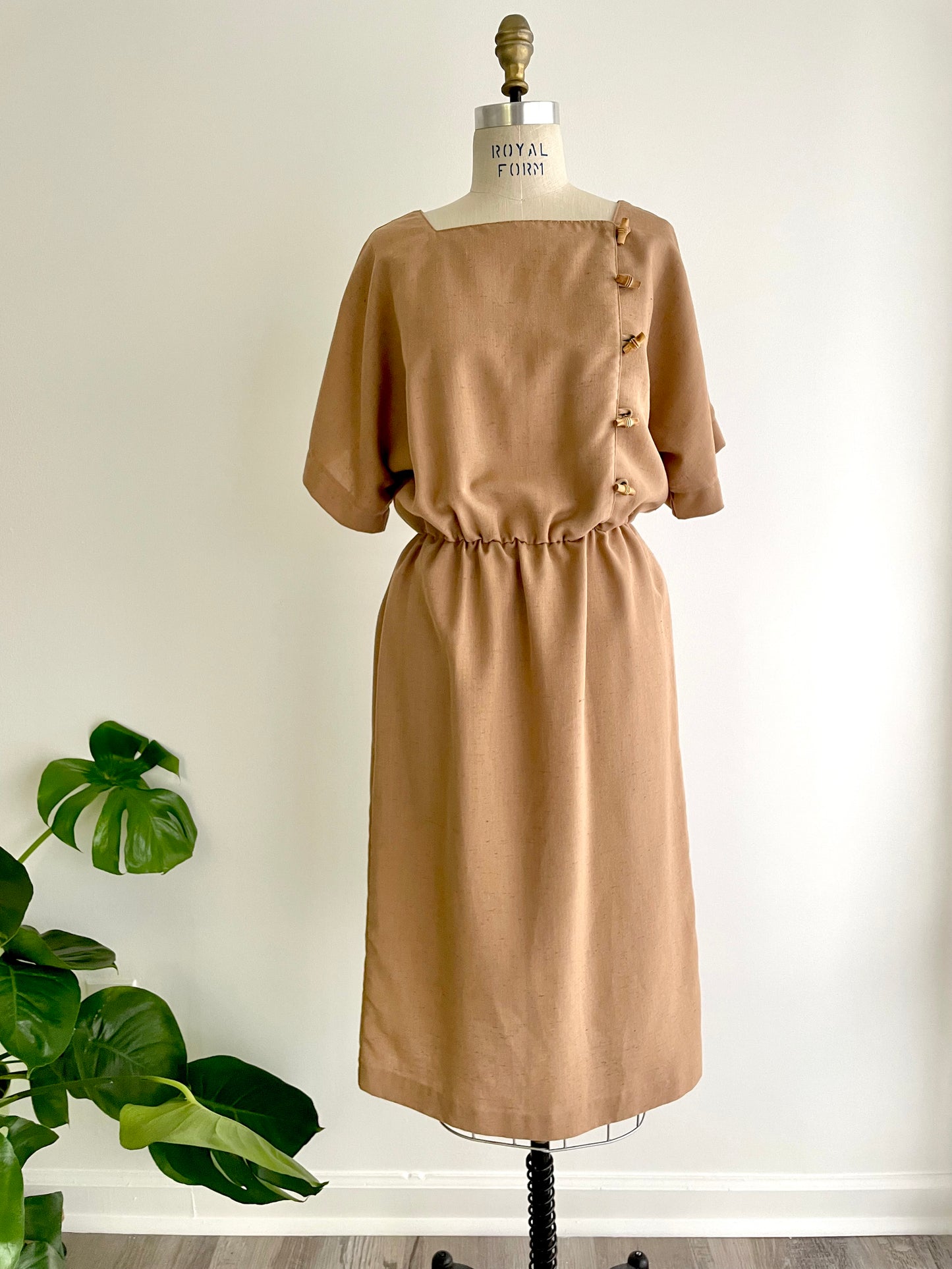 Bamboo Toggle Dress | 1970s