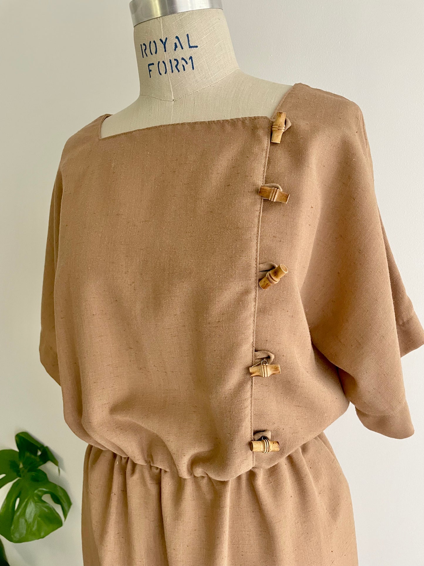 Bamboo Toggle Dress | 1970s