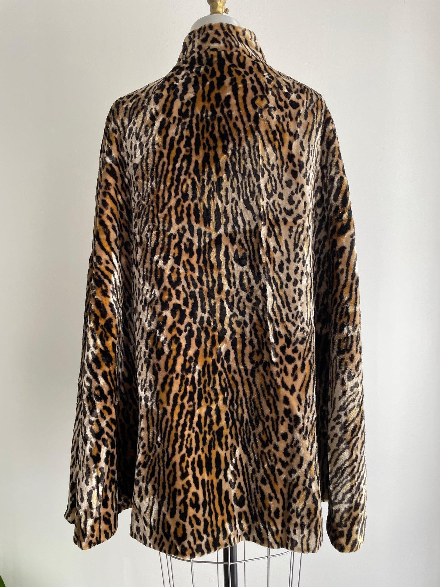 Mod Leopard Cape | 1960s