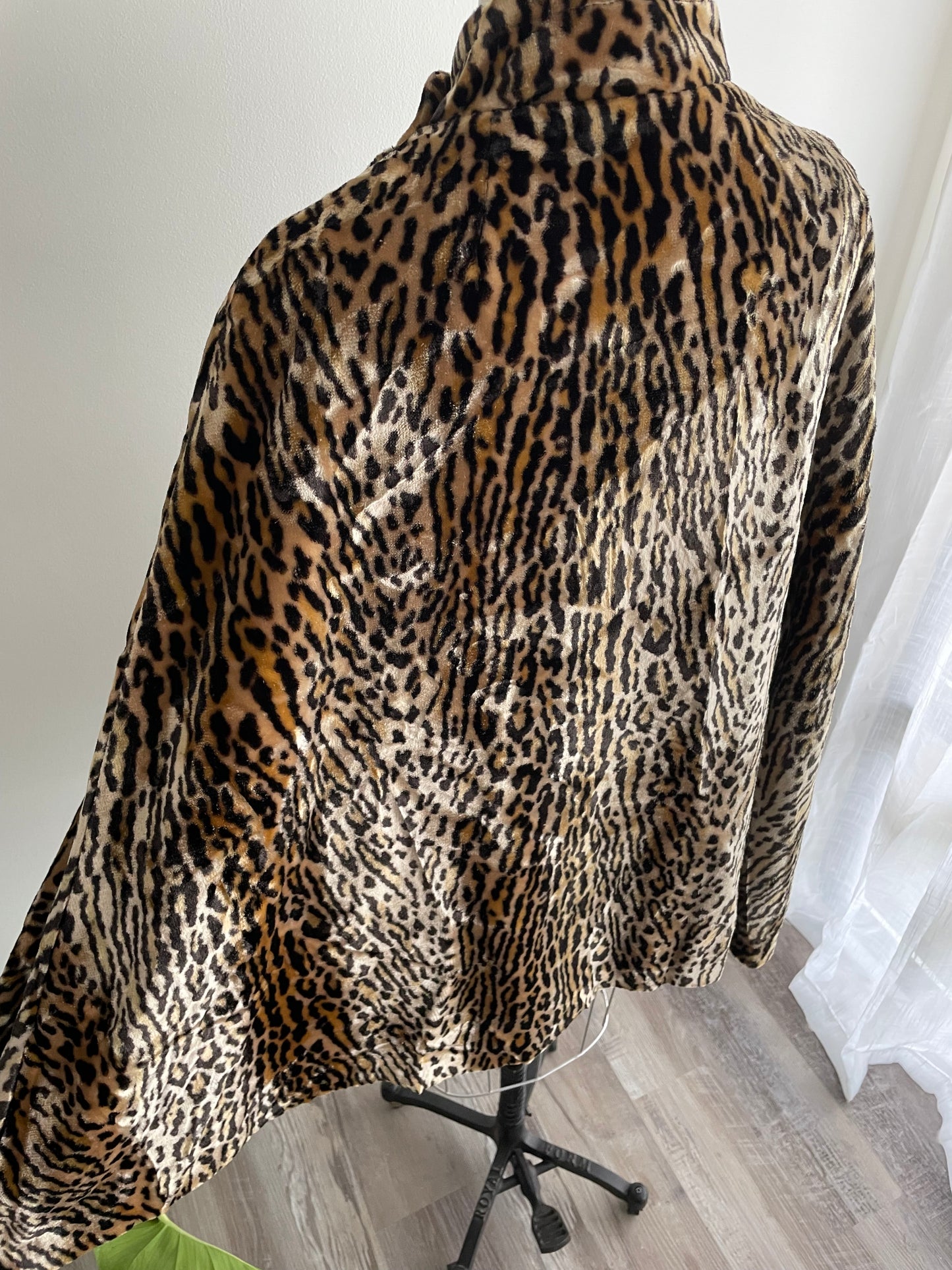 Mod Leopard Cape | 1960s